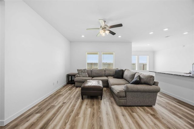 9522 Wall Street, Texas City, TX 77591