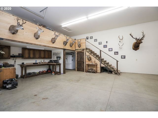 32442 WILSON CREEK Rd, Cottage Grove, OR 97424