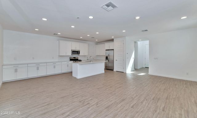 9918 E Texas Avenue, Mesa, AZ 85212