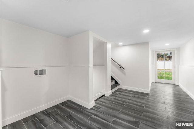 28 Charles Street, Clifton, NJ 07013