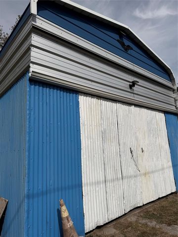 511 S Winfree Street, Dayton, TX 77535