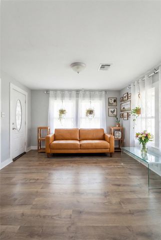 511 S Winfree Street, Dayton, TX 77535