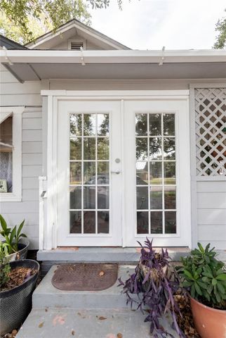 511 S Winfree Street, Dayton, TX 77535