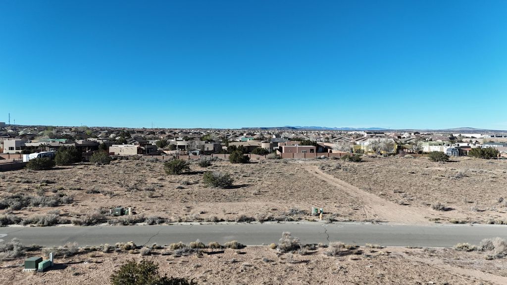 Image 3 of property listing at 7301-7229 Nagoya Road NE, Rio Rancho, NM 87144