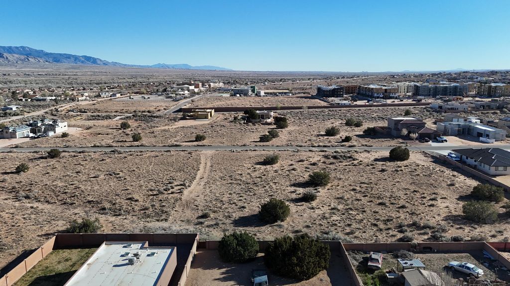 Image 9 of property listing at 7301-7229 Nagoya Road NE, Rio Rancho, NM 87144