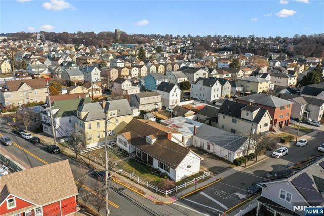84 Locust Avenue 2, Wallington, NJ 07057