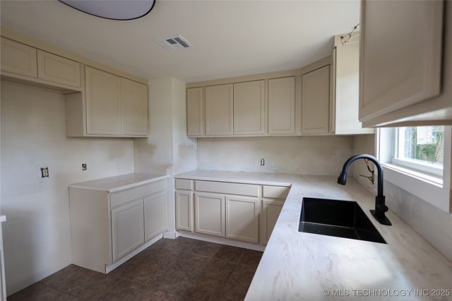 109 Evergreen, Davis, OK 73030