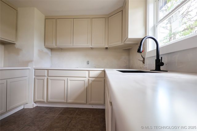 109 Evergreen, Davis, OK 73030