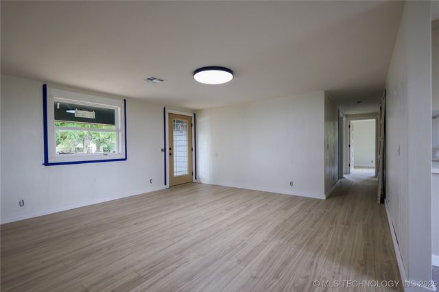 109 Evergreen, Davis, OK 73030