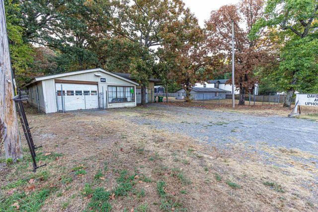 8519 Arch St Pike, Little Rock, AR 72206