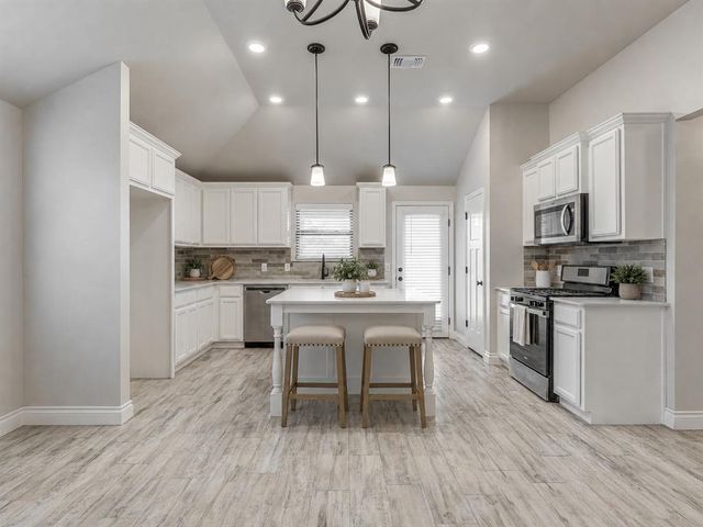 6612 NW 154th Street, Edmond, OK 73013