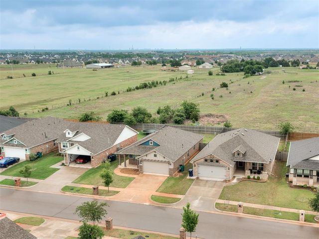 6612 NW 154th Street, Edmond, OK 73013