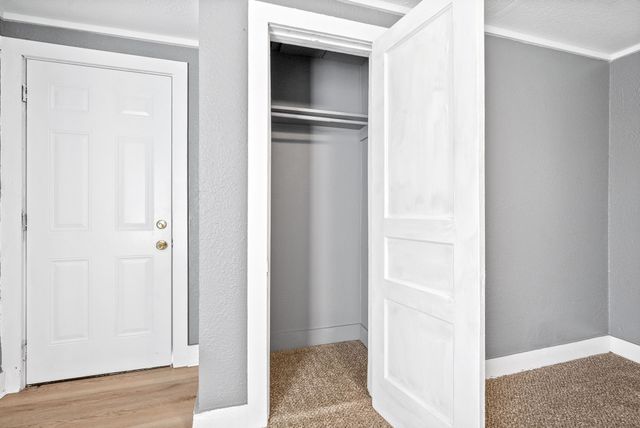 420 Lafayette Rd Apt B, Clarksville, TN 37042