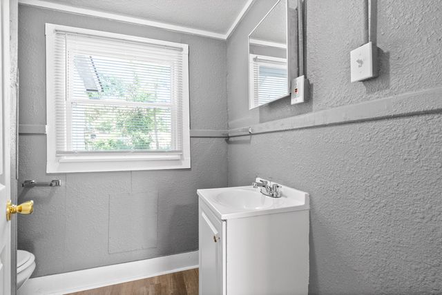 420 Lafayette Rd Apt B, Clarksville, TN 37042