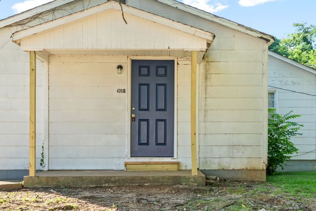 420 Lafayette Rd Apt B, Clarksville, TN 37042