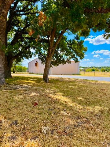 938 COUNTY RD 3341, Paradise, TX 76073