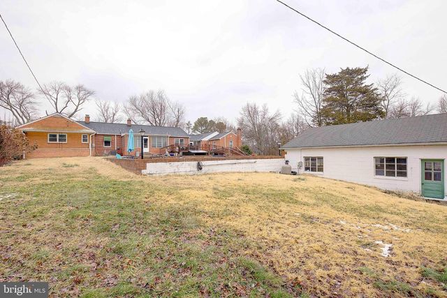 24820 SOTTERLEY RD, Hollywood, MD 20636