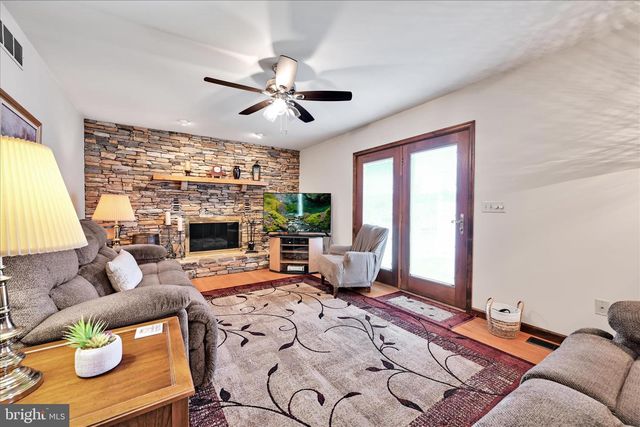 611 N ORCHARD AVE, Schuylkill Haven, PA 17972