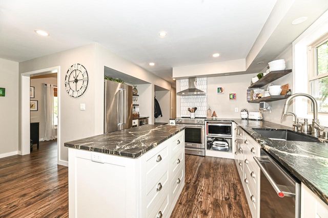 W205S10388 Cindy COURT, Muskego, WI 53150