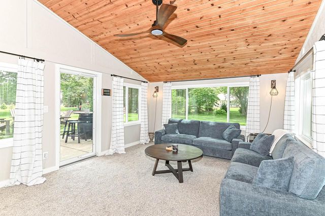 W205S10388 Cindy COURT, Muskego, WI 53150