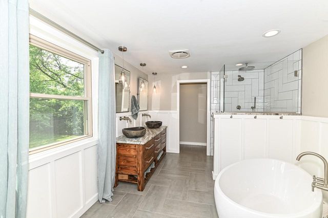 W205S10388 Cindy COURT, Muskego, WI 53150