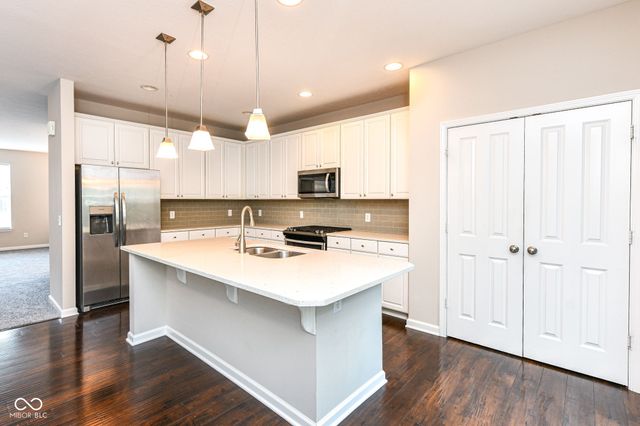 13069 Raritan Drive, Fishers, IN 46038