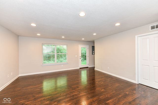 13069 Raritan Drive, Fishers, IN 46038