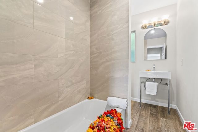 1222 Princeton Street 10, Santa Monica, CA 90404