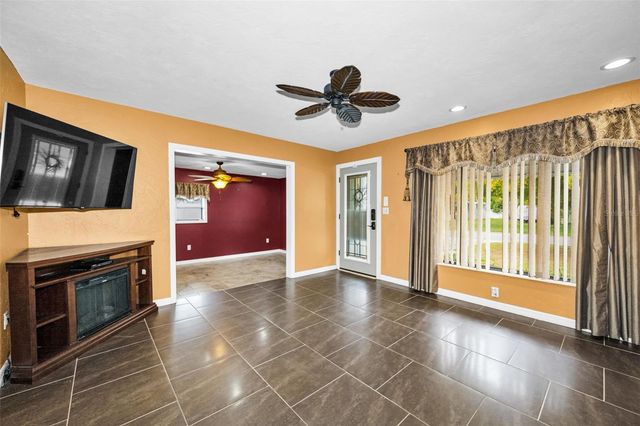 6701 ORCHARD DRIVE N, St Petersburg, FL 33702