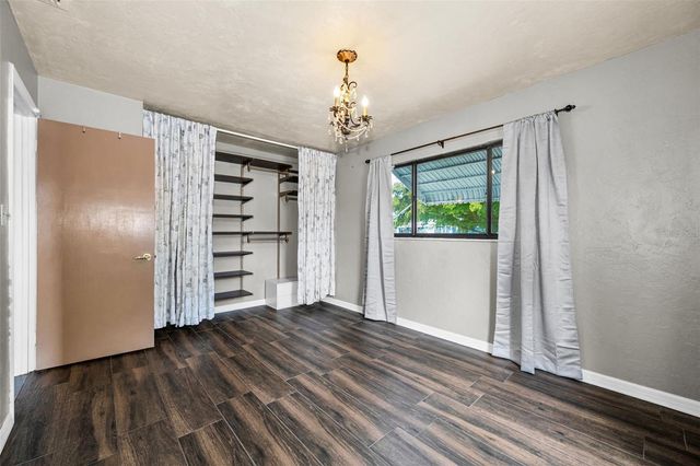 6701 ORCHARD DRIVE N, St Petersburg, FL 33702