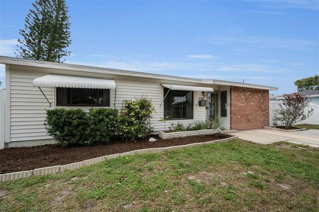6701 ORCHARD DRIVE N, St Petersburg, FL 33702