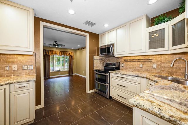 6701 ORCHARD DRIVE N, St Petersburg, FL 33702