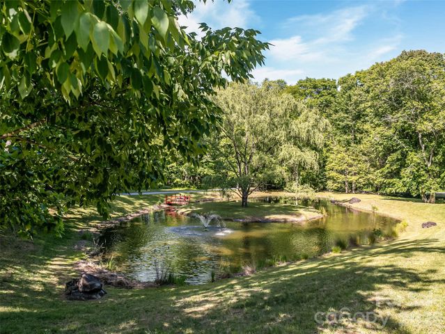 8 White Birch Court 424, Black Mountain, NC 28711