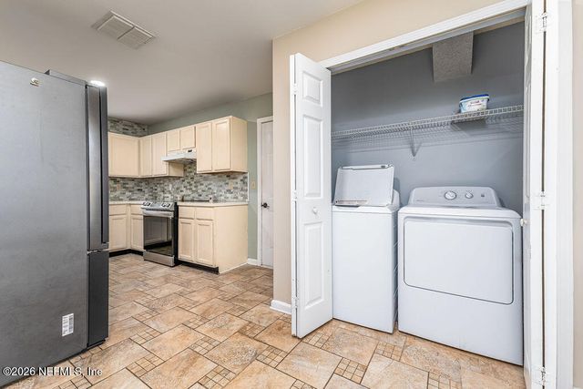 3317 CANCUN Drive E, Jacksonville, FL 32225