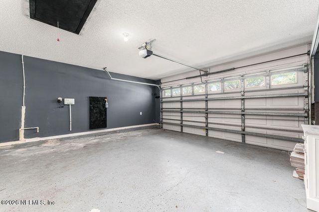 3317 CANCUN Drive E, Jacksonville, FL 32225