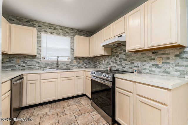 3317 CANCUN Drive E, Jacksonville, FL 32225