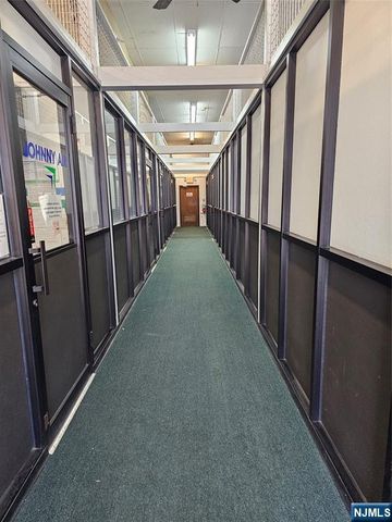 10 N Washington Avenue, Bergenfield, NJ 07417