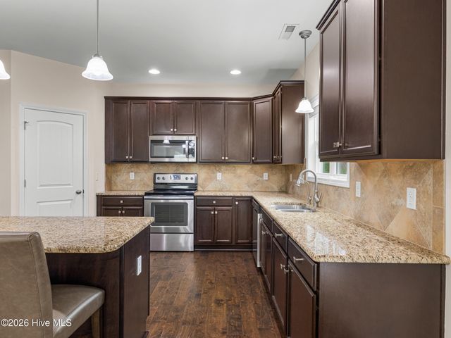 156 Poplar Branch Way, Hampstead, NC 28443