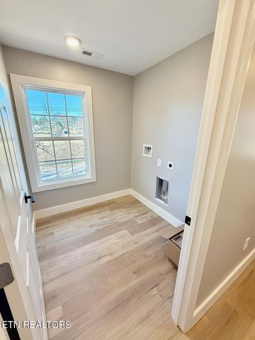 203 Mavis Lane, Maryville, TN 37804