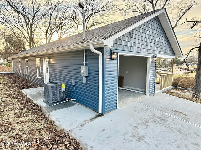 203 Mavis Lane, Maryville, TN 37804