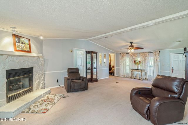 127 Lakeview Cove Drive, Loudon, TN 37774