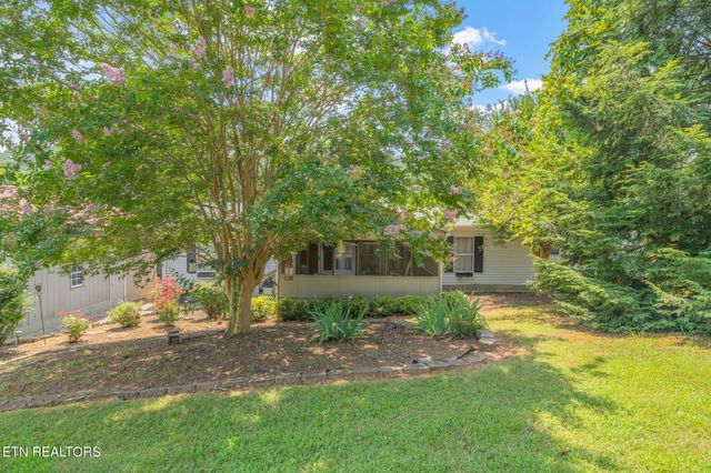 127 Lakeview Cove Drive, Loudon, TN 37774