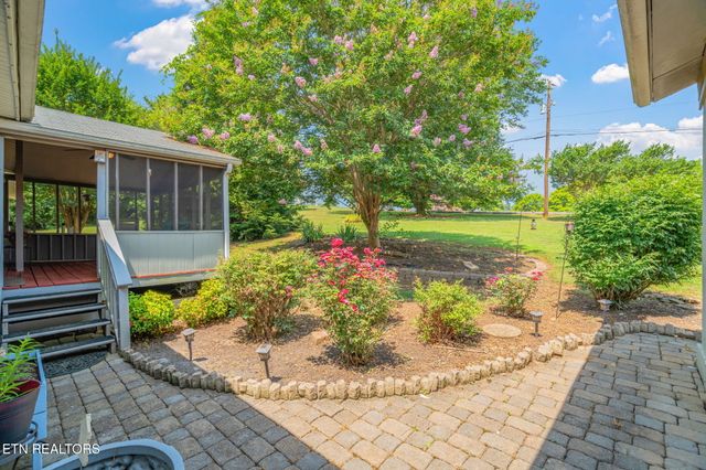 127 Lakeview Cove Drive, Loudon, TN 37774