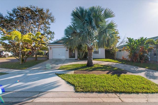 1688 TAYLOR LAKE CIRCLE, Largo, FL 33778