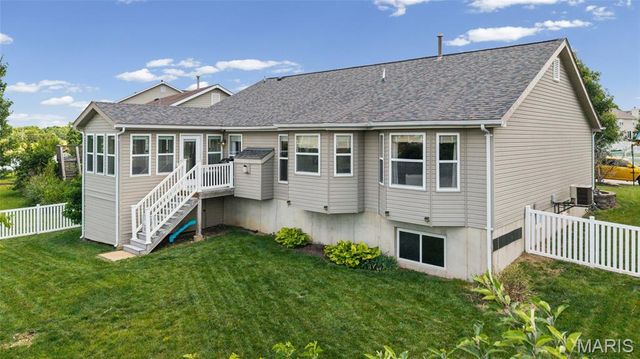 1225 Briarchase Drive, Lake St Louis, MO 63367