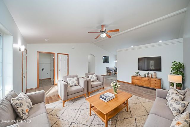 3129 W VERSAILLES DR, Coeur D'alene, ID 83815