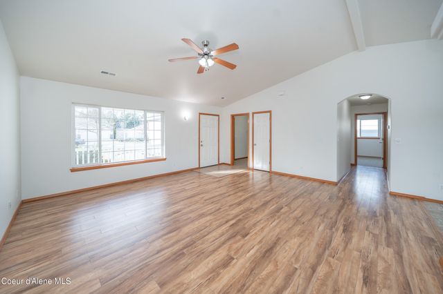 3129 W VERSAILLES DR, Coeur D'alene, ID 83815