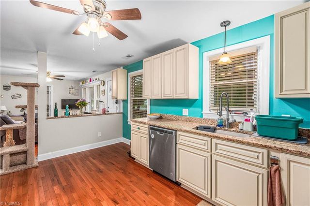 4720 Warner Road, Pfafftown, NC 27040