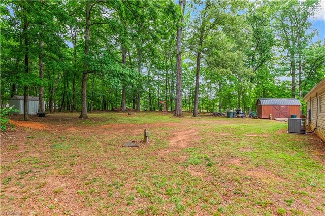4720 Warner Road, Pfafftown, NC 27040