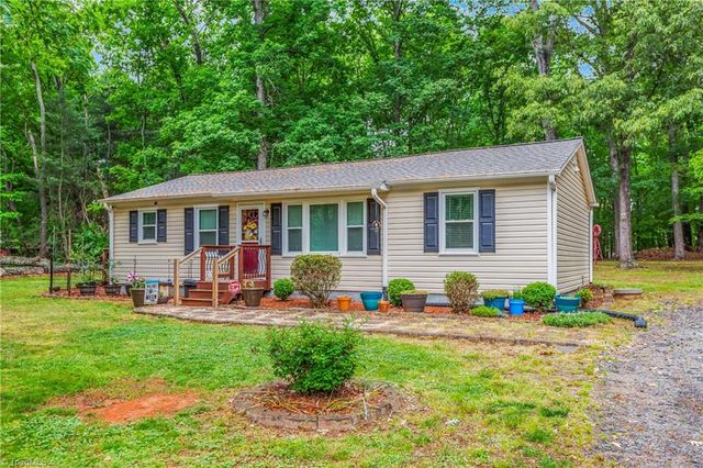 4720 Warner Road, Pfafftown, NC 27040